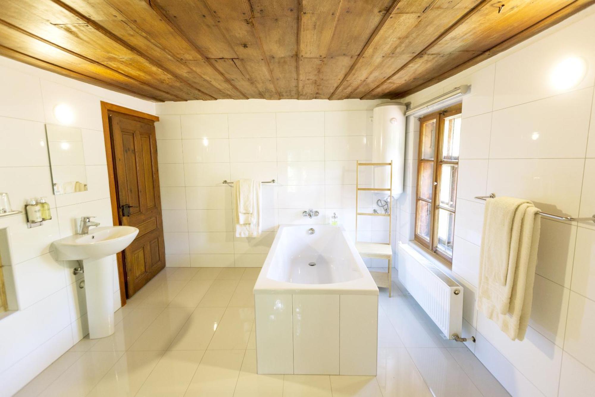 Little River Guest House Gabrovo Exterior foto